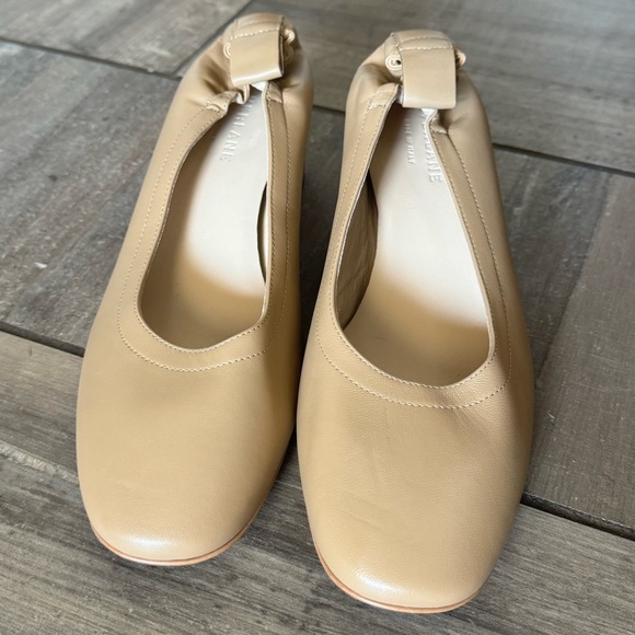 The Italian Leather Day Heel in light tan taupe size 7.5 - Picture 9 of 11